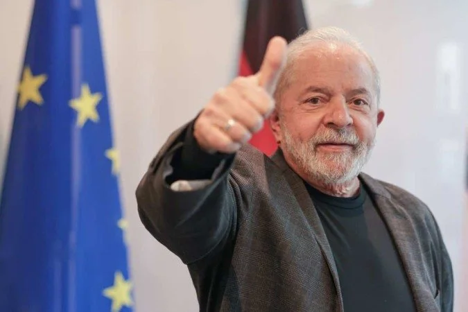 Primeira pesquisa de 2022: Lula tem 45% no 1º turno e lidera todos os cenários de 2º