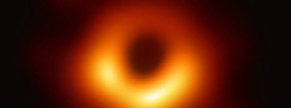 Divulgada 1ª foto de buraco negro no centro da Via Láctea