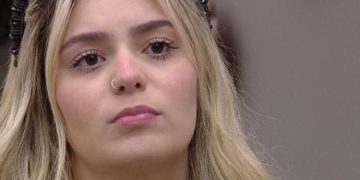 Viih Tube é encontrada de cadeira de rodas em aeroporto; entenda o caso