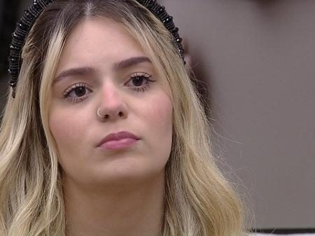 Viih Tube é encontrada de cadeira de rodas em aeroporto; entenda o caso 1 Viih Tube é encontrada de cadeira de rodas em aeroporto; entenda o caso