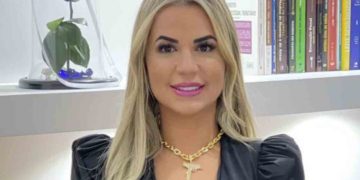 APÓS TER CARROS APREENDIDOS, DEOLANE DESABAFA:”PERSEGUIÇÃO”