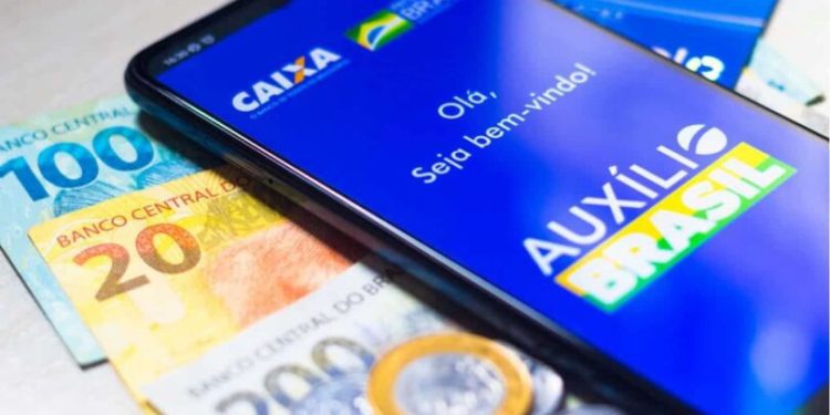 Empréstimo consignado do AUXÍLIO BRASIL assusta os beneficiários; entenda 1 Empréstimo consignado do AUXÍLIO BRASIL assusta os beneficiários; entenda