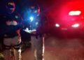 Mulher morre após ser atropelada pelo próprio carro na garagem de casa