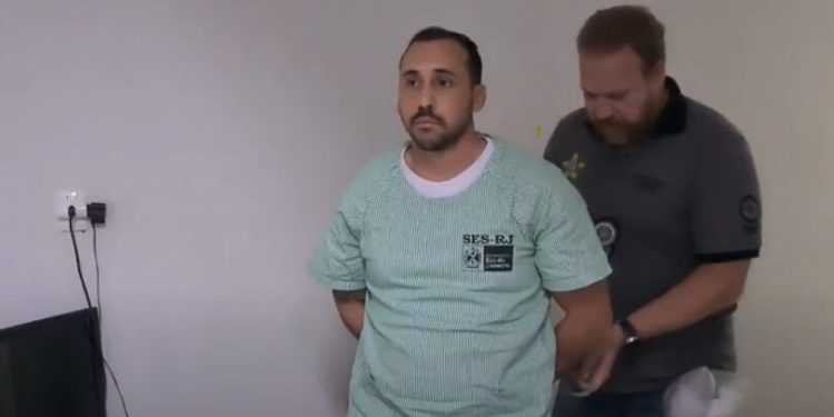 VÍDEO: MOMENTO EM QUE O MÉDICO ANESTESISTA ABUSA DA MULHER 1 VÍDEO: MOMENTO EM QUE O MÉDICO ANESTESISTA ABUSA DA MULHER