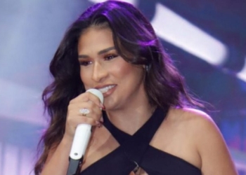 CARREIRA GOSPEL? SIMONE NEGA AFIRMAÇÃO