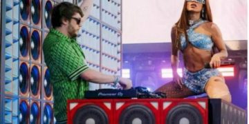 ANITTA LEMBRA DE PERRENGUE QUE PASSOU NA HORA “h”