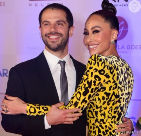 Sabrina Sato comenta sobre relações com o marido