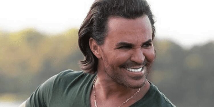 EDUARDO COSTA REVELA SE JA TRANSOU COM HOMENS 1 EDUARDO COSTA REVELA SE JA TRANSOU COM HOMENS