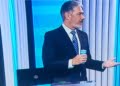 WILLIAM BONNER VIRA MEME APÓS ABRIR LATINHA NAS APURAÇÕES DE VOTO