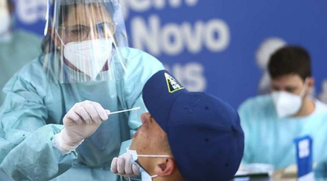 Cresce o número de casos de covid-19 em todo o país, diz Fiocruz 1 Cresce o número de casos de covid-19 em todo o país, diz Fiocruz