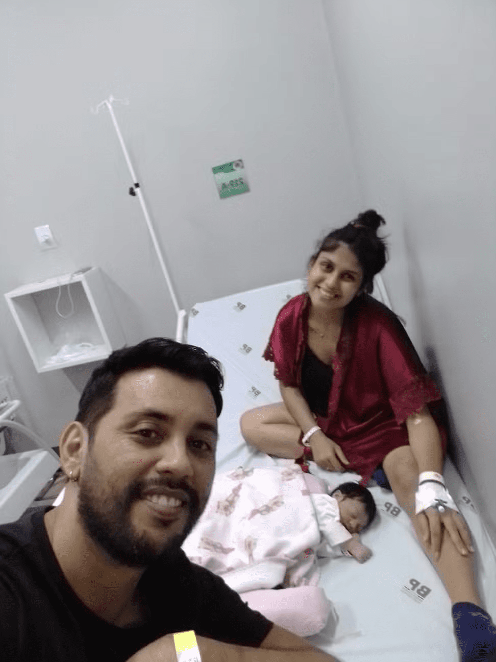 Mãe dá à luz dentro de Uber